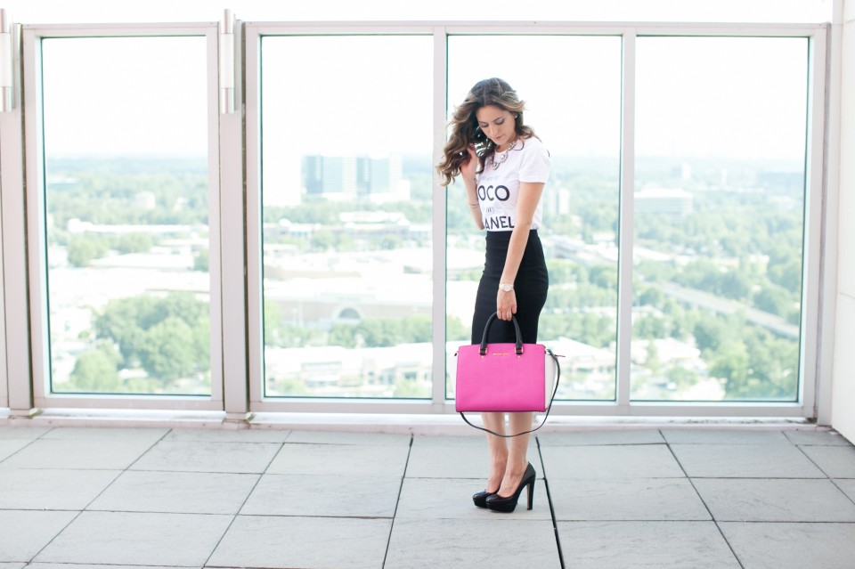pink michael kors bag, professional style, pop of pink, how to style a t shirt
